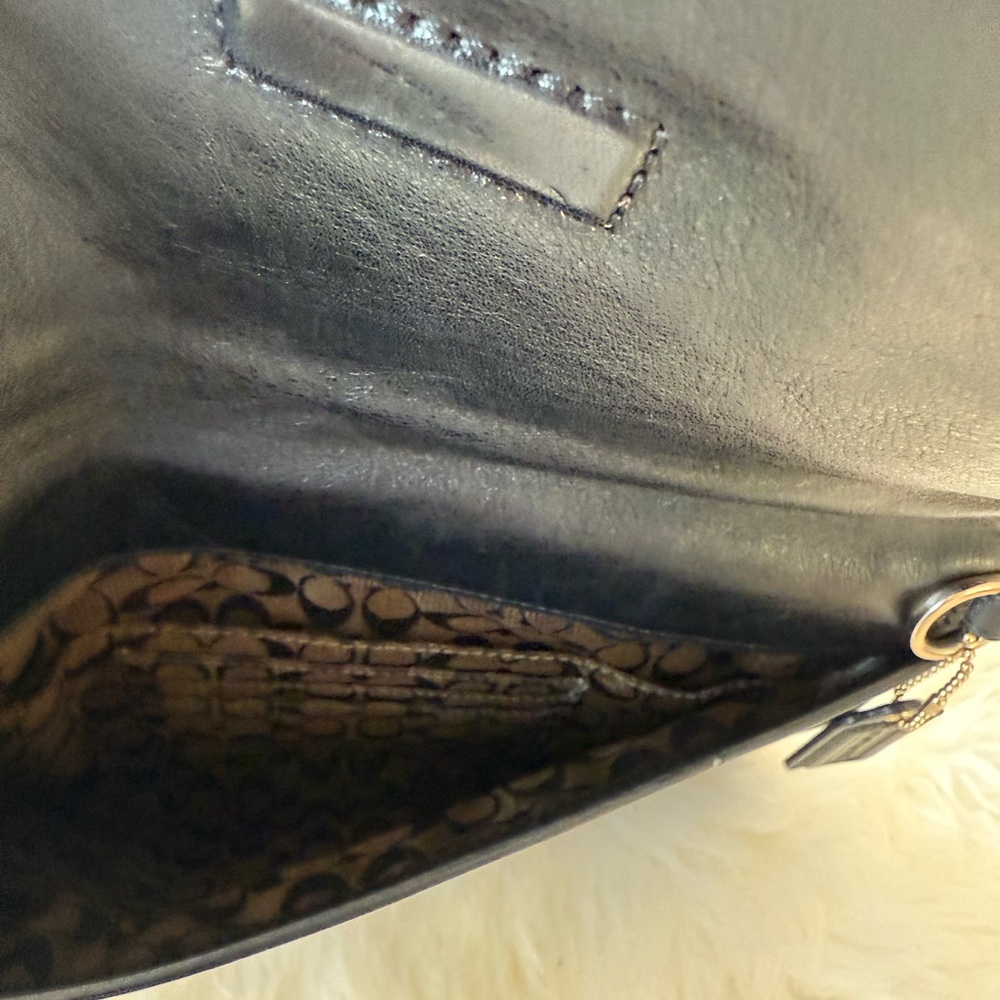 Coach clutch and wallet - Picture 4 of 5